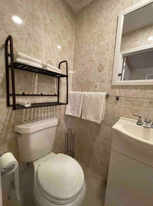 Entire Cozy 1br In Heart Of Queens L Apartment *